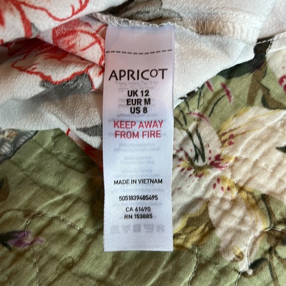 Stitch fix apricot sleeveless top button detail on front high low bottom. - Picture 3 of 4